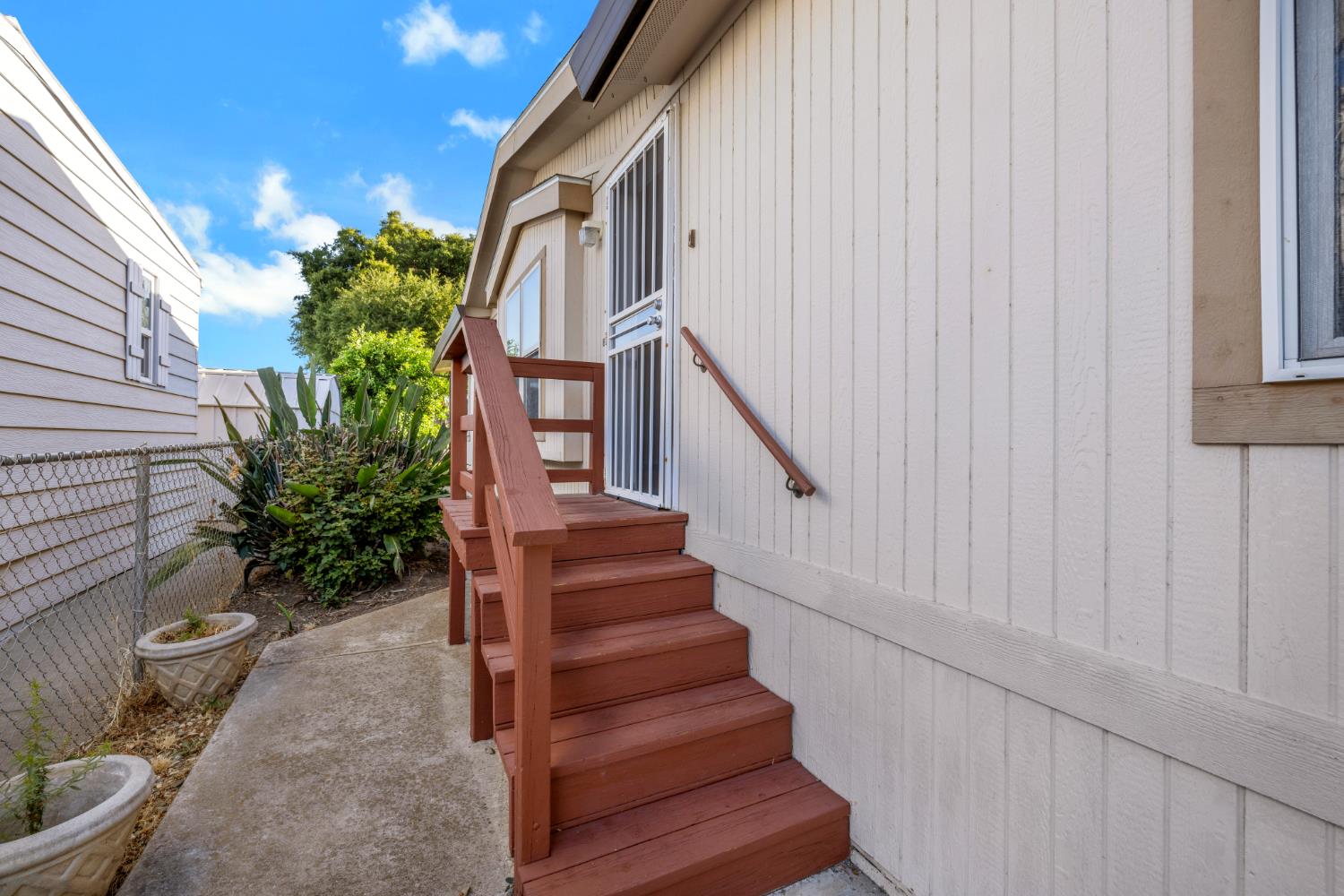 8665 Florin Road 135