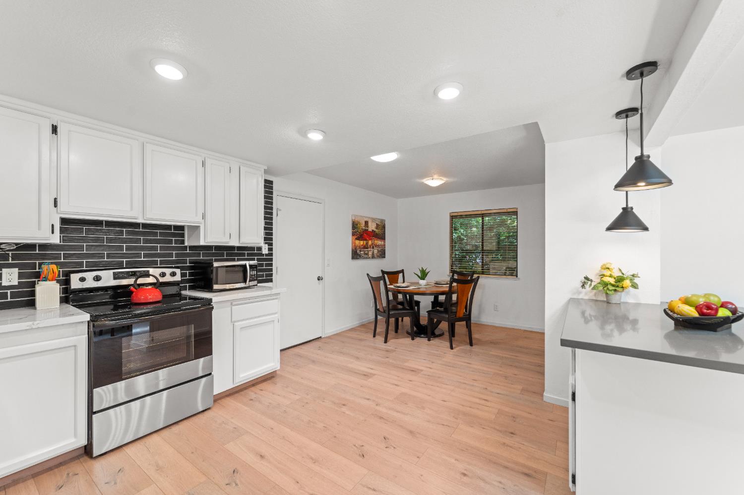 2042 University Park Drive