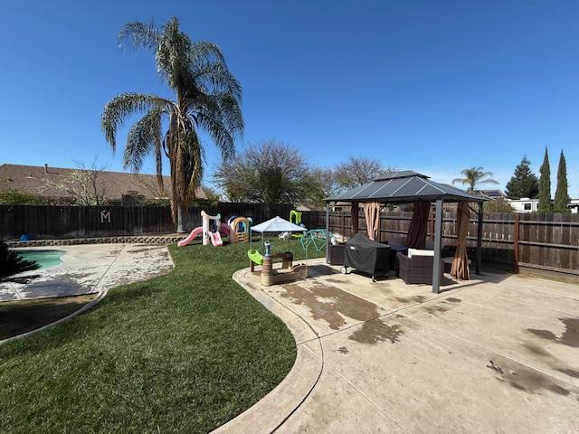 1709 Queensland Avenue