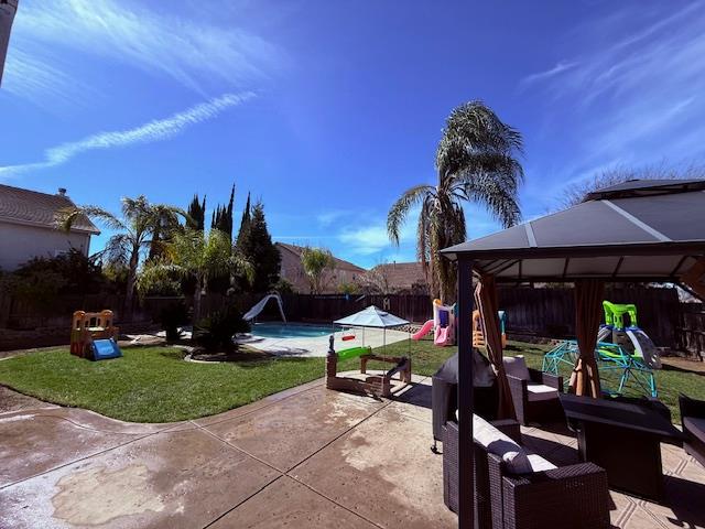 1709 Queensland Avenue