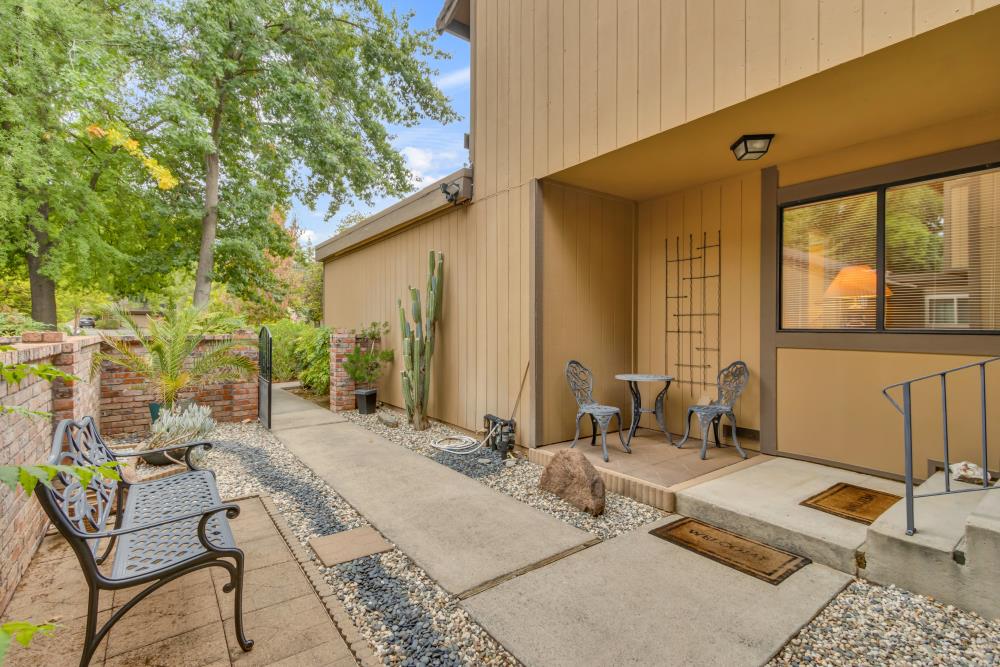 7025 Rancho Mirage Court