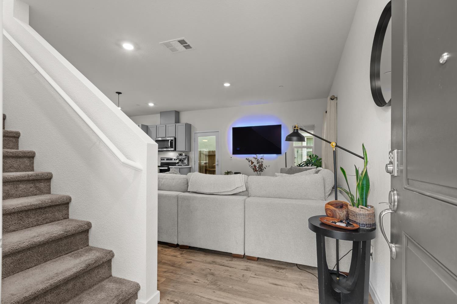 5256 Molino Circle