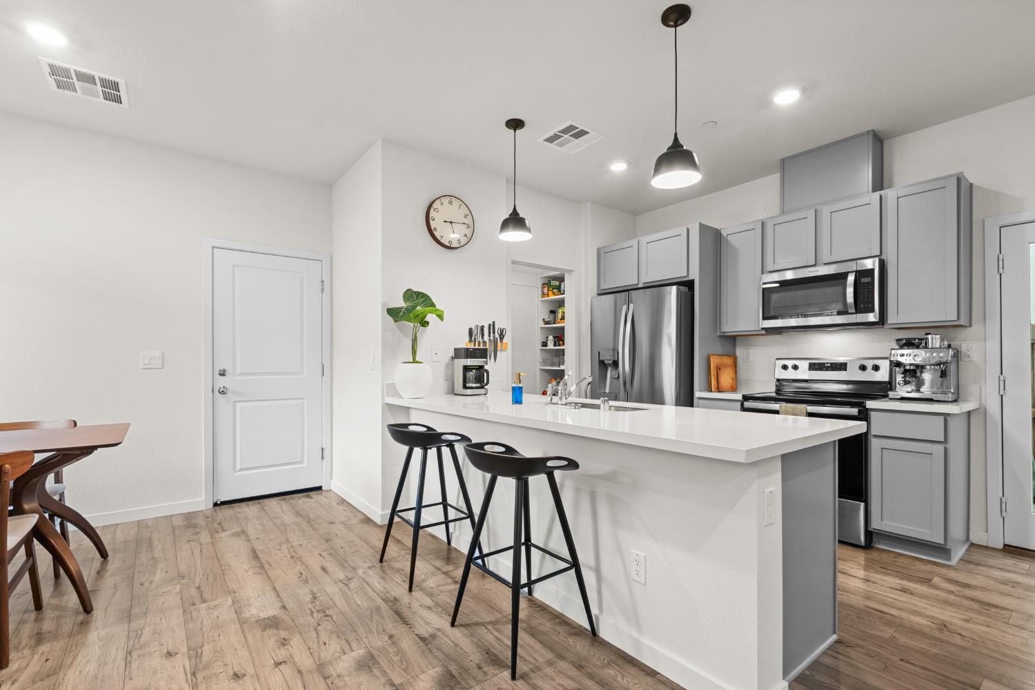 5256 Molino Circle