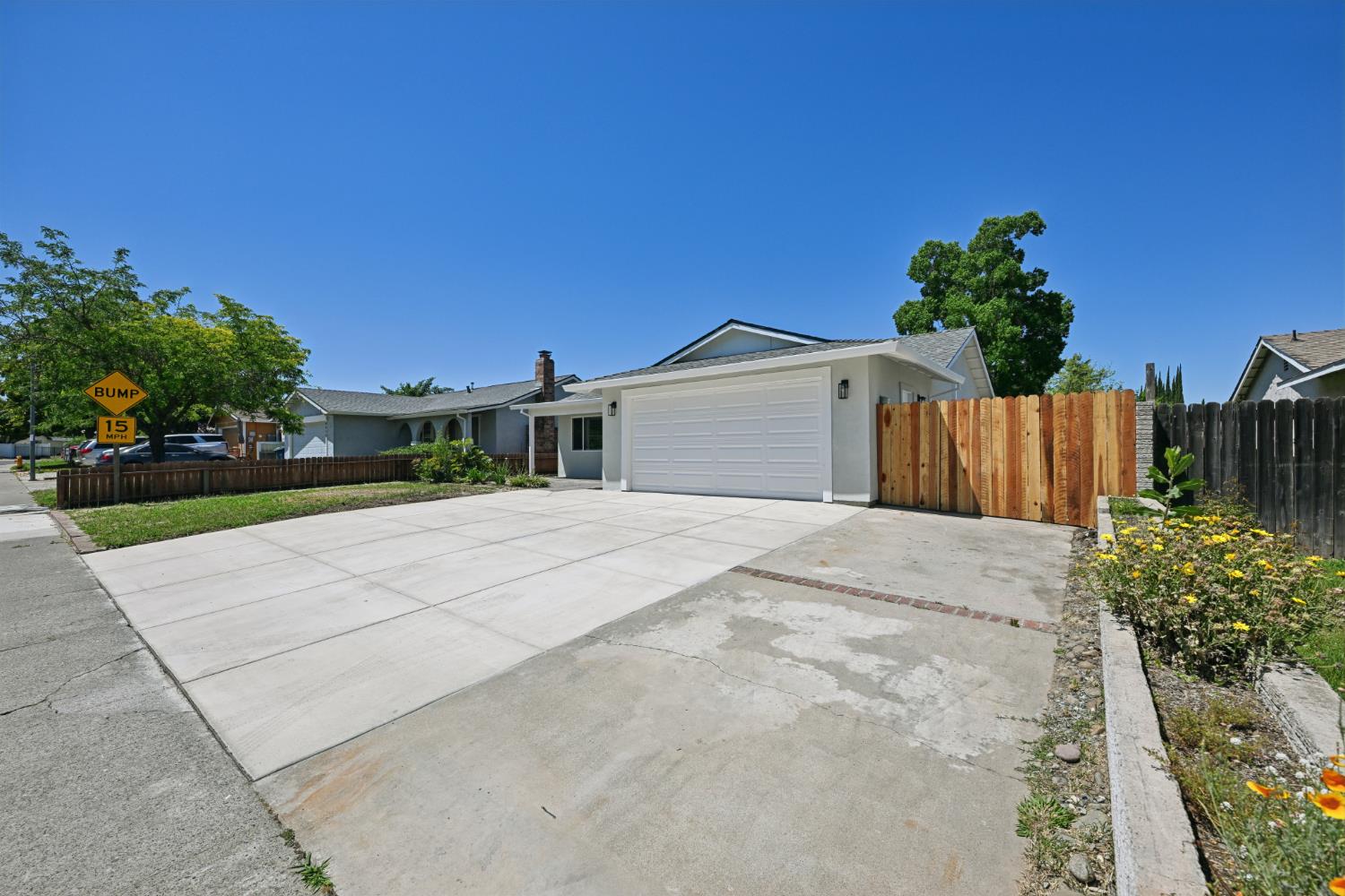 6439 Villa Drive