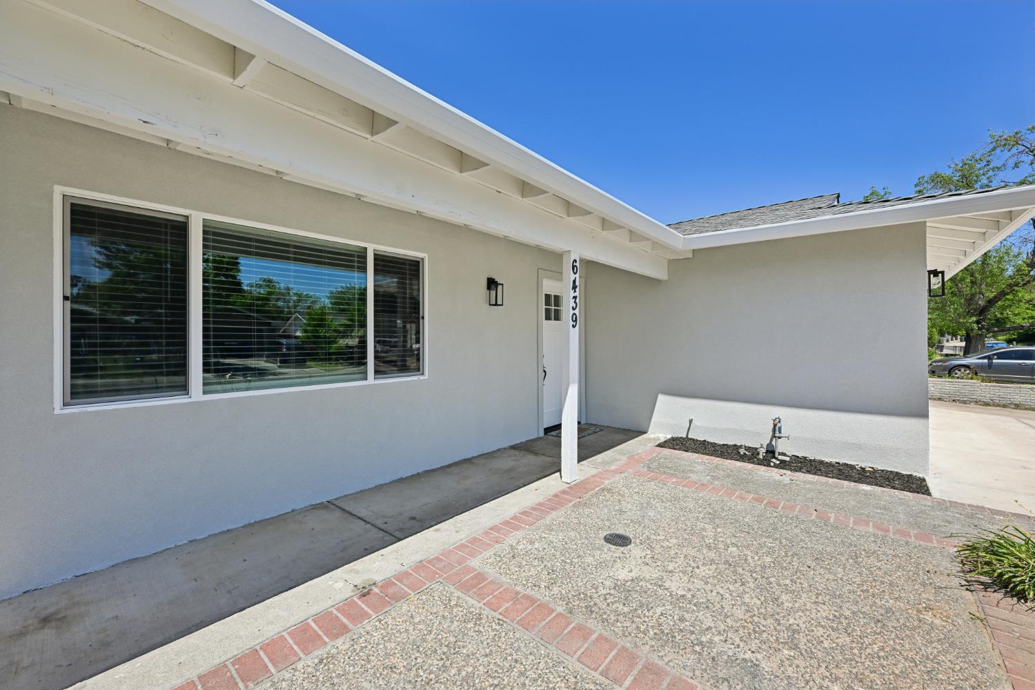 6439 Villa Drive