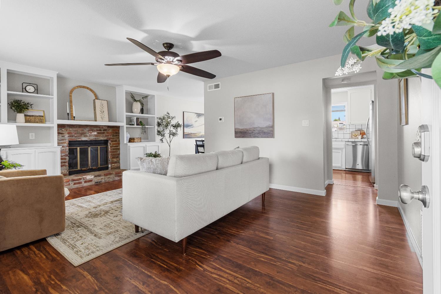 2570 Warrego Way