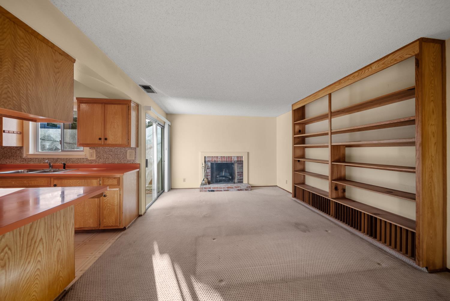4612 Hayford Way