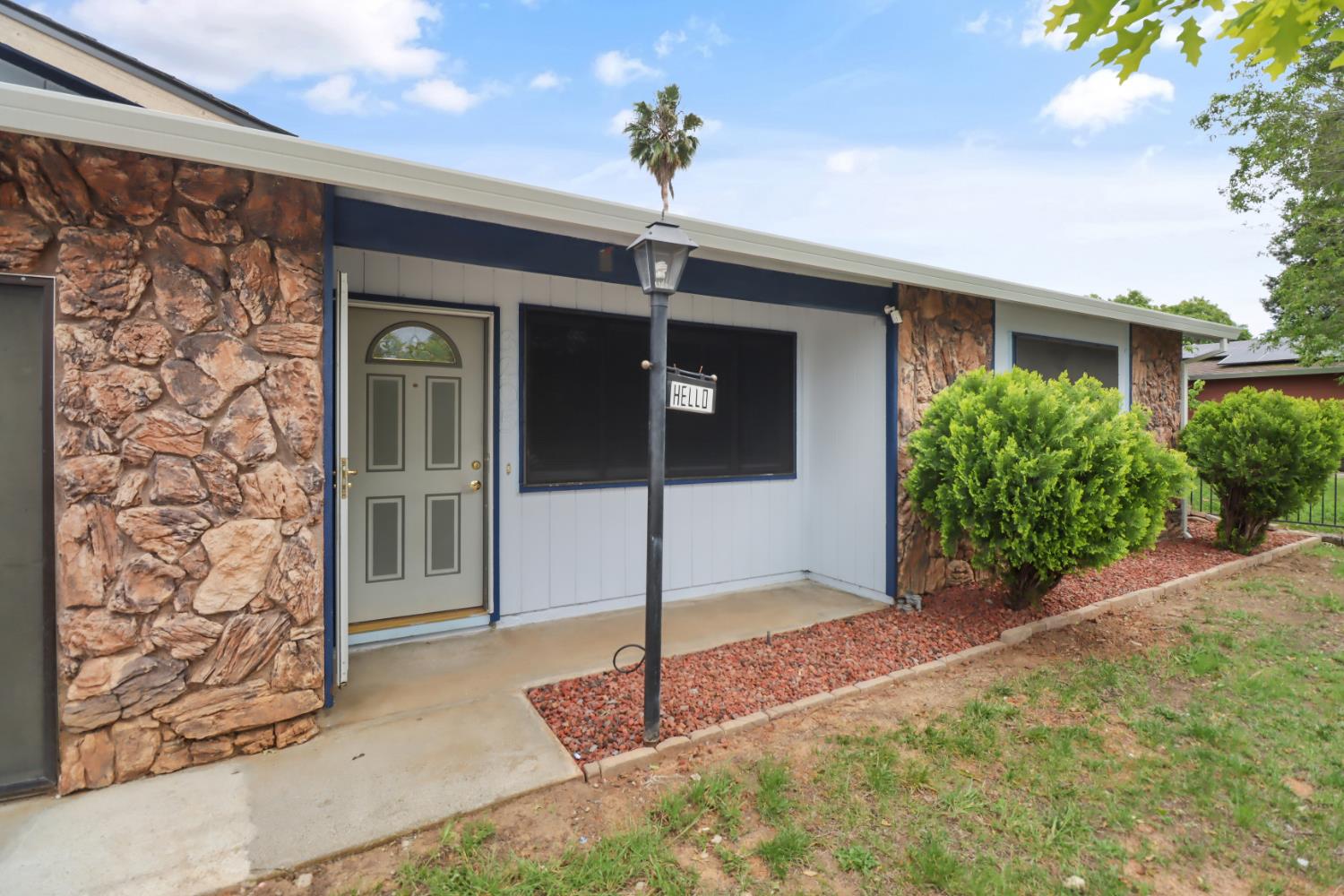 3205 Sanbury Circle