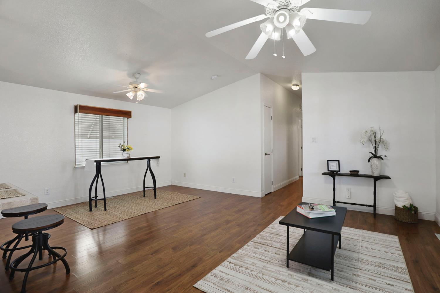 1830 E Yosemite Avenue 186