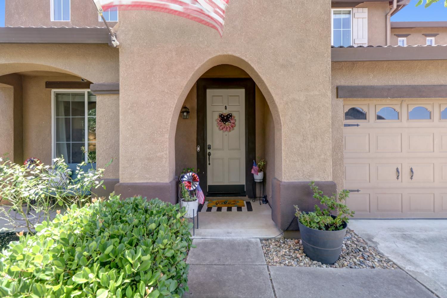 814 Farrington