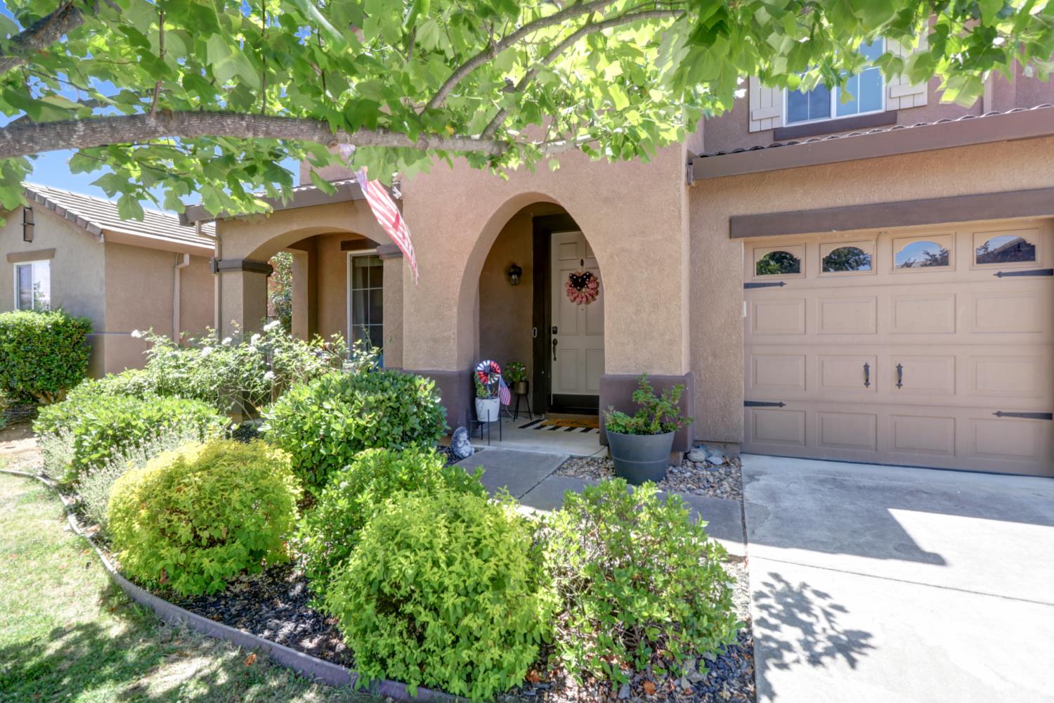 814 Farrington