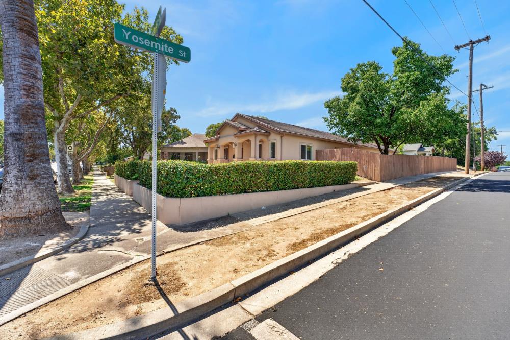 237 Sierra Boulevard