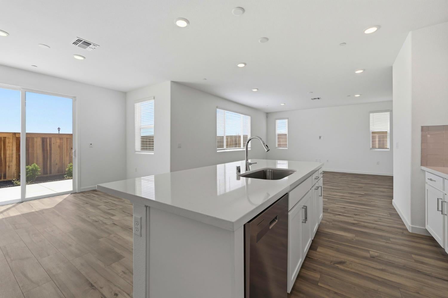 1240 N Robiolo Lane