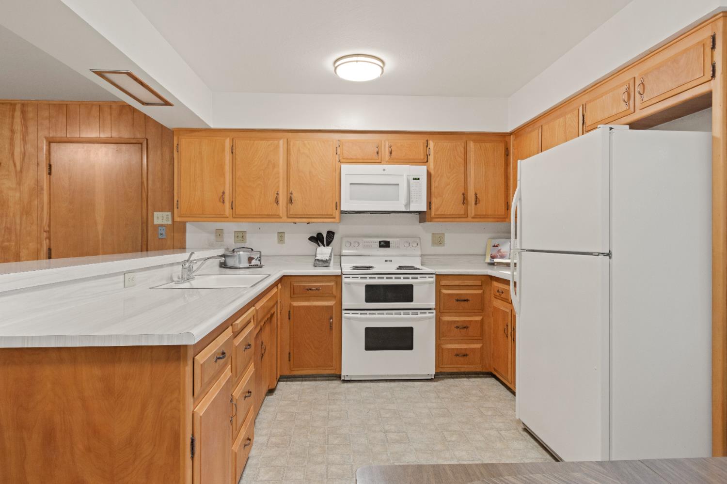 9842 Valley Pines Drive