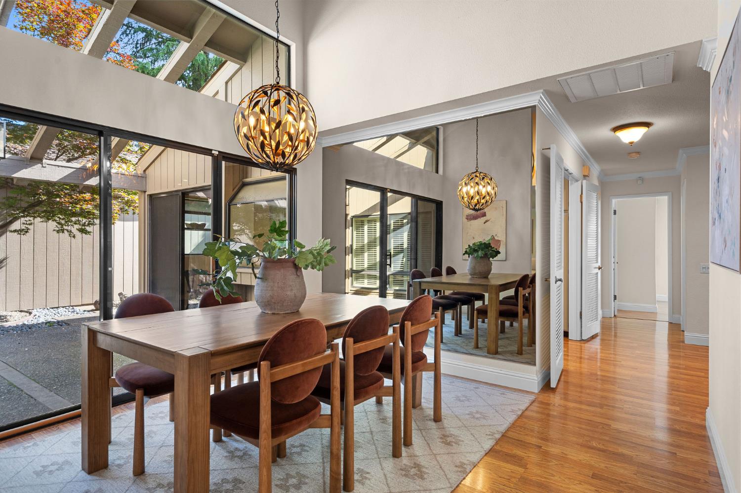 703 Dunbarton Circle