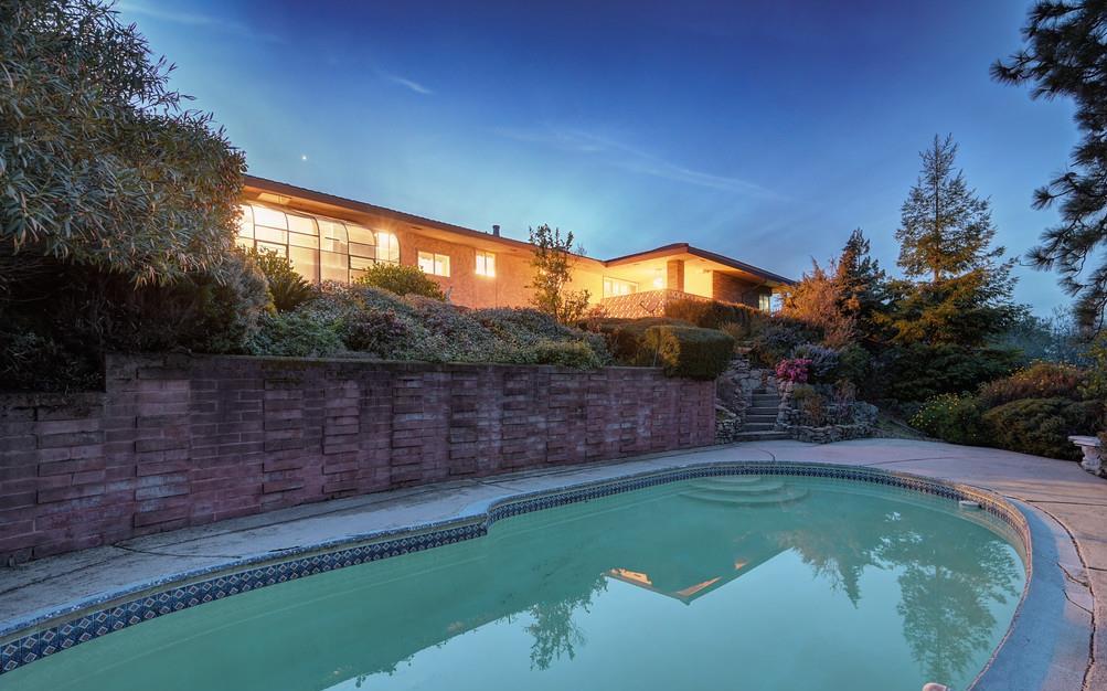 1589 Francisco Drive