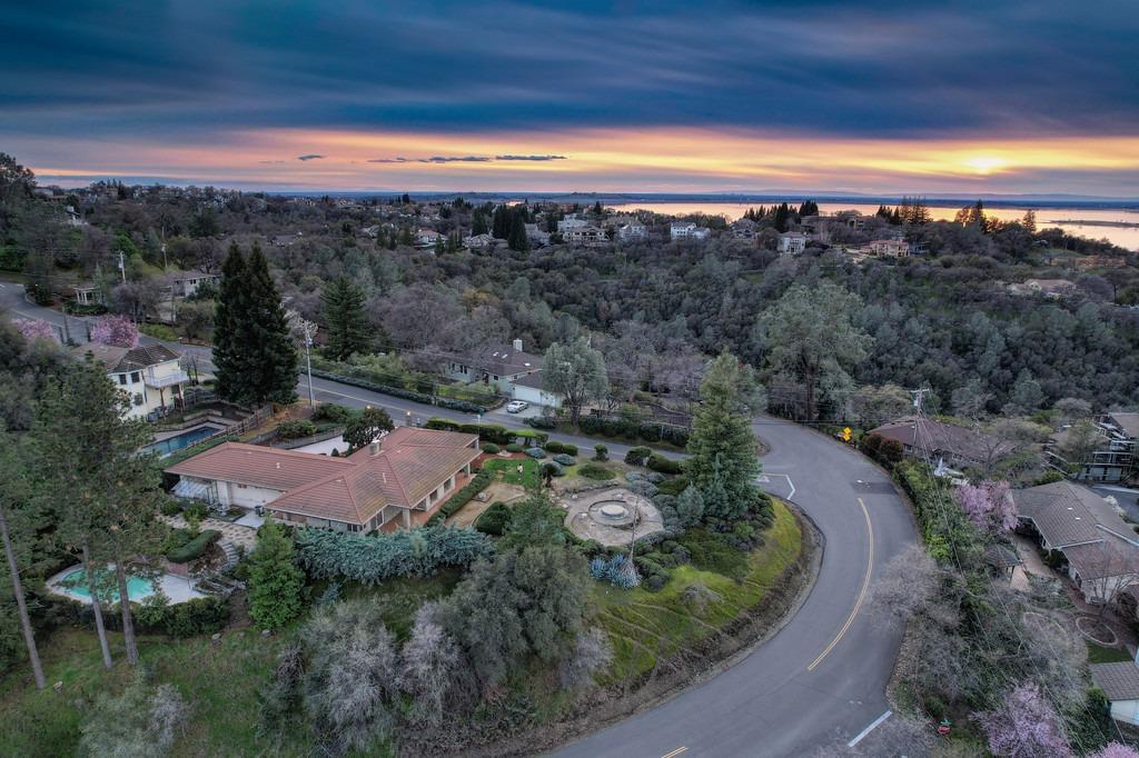 1589 Francisco Drive