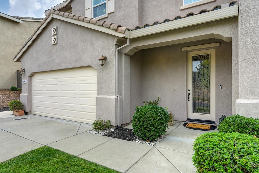 2516 Gladwin Way
