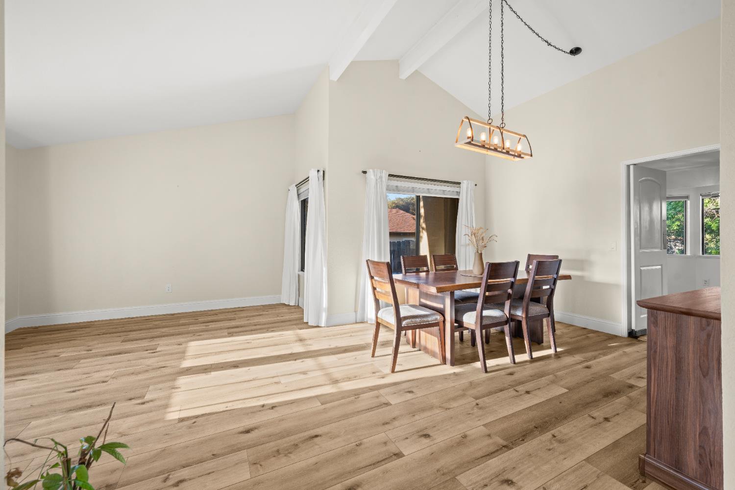 8236 Crestshire Circle