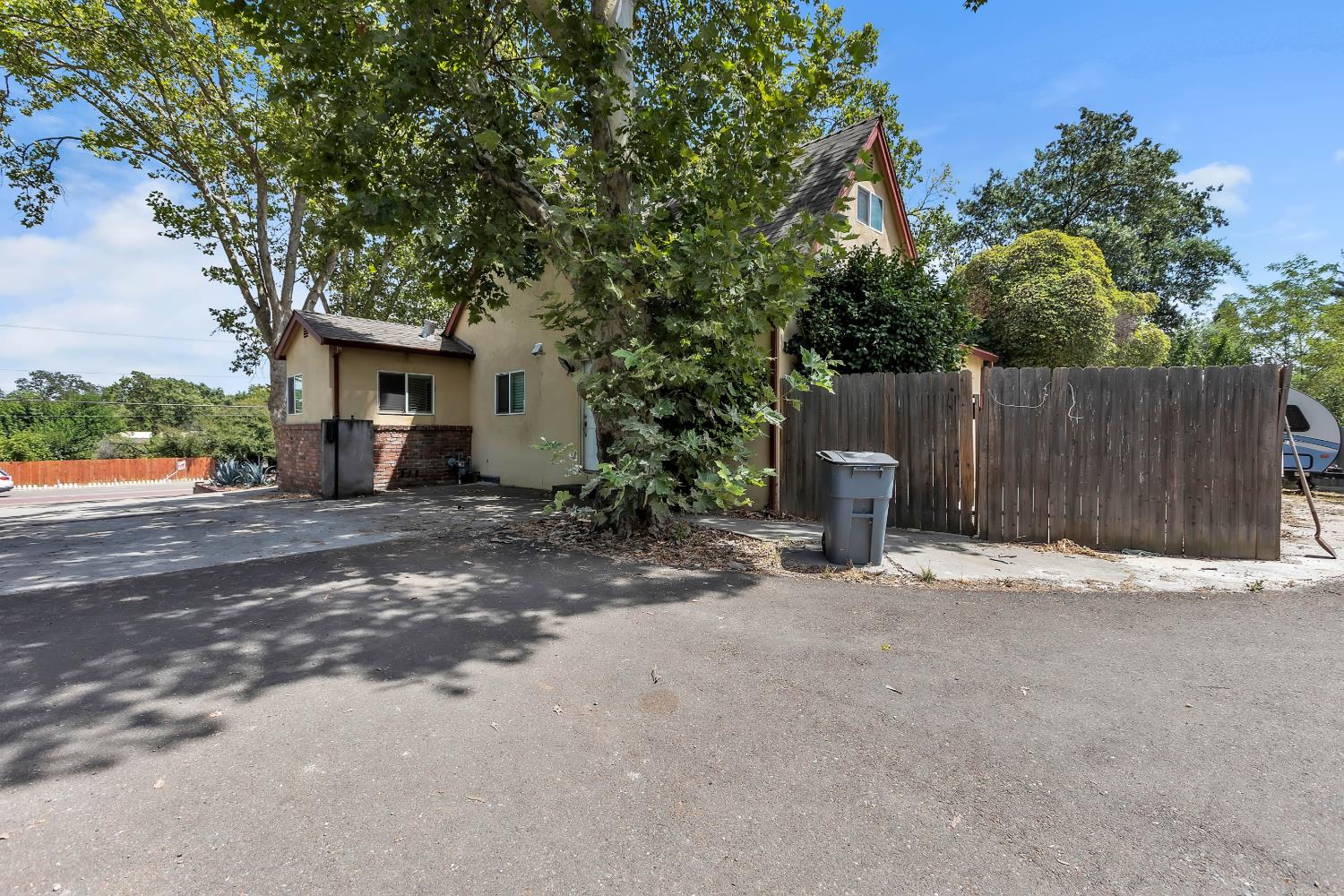 8039 Sunrise Boulevard