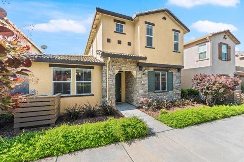 MLS: 225038818