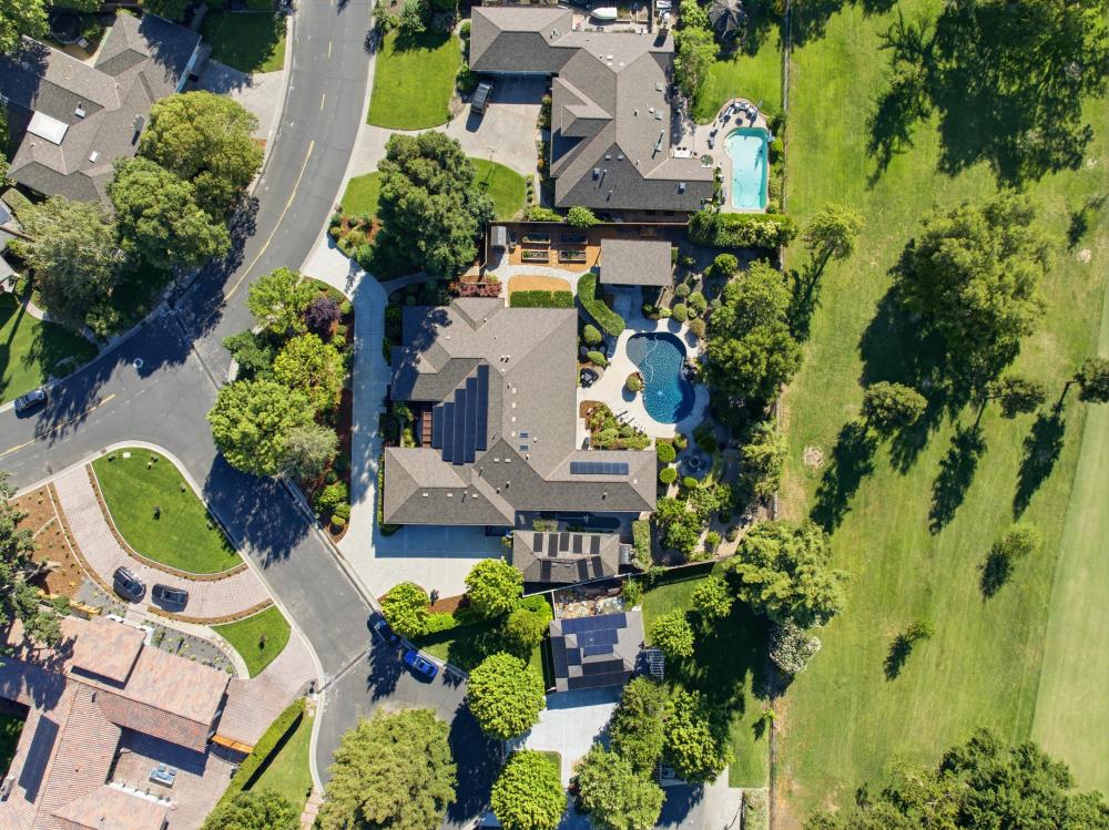 44194 Lakeview Drive