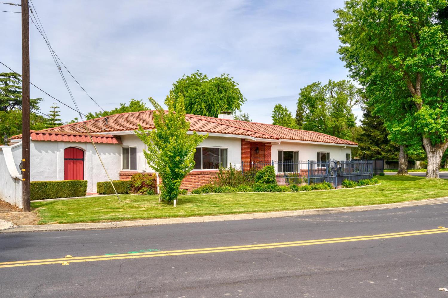 1021 Stanford Avenue