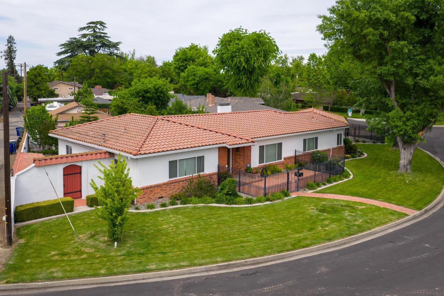 1021 Stanford Avenue