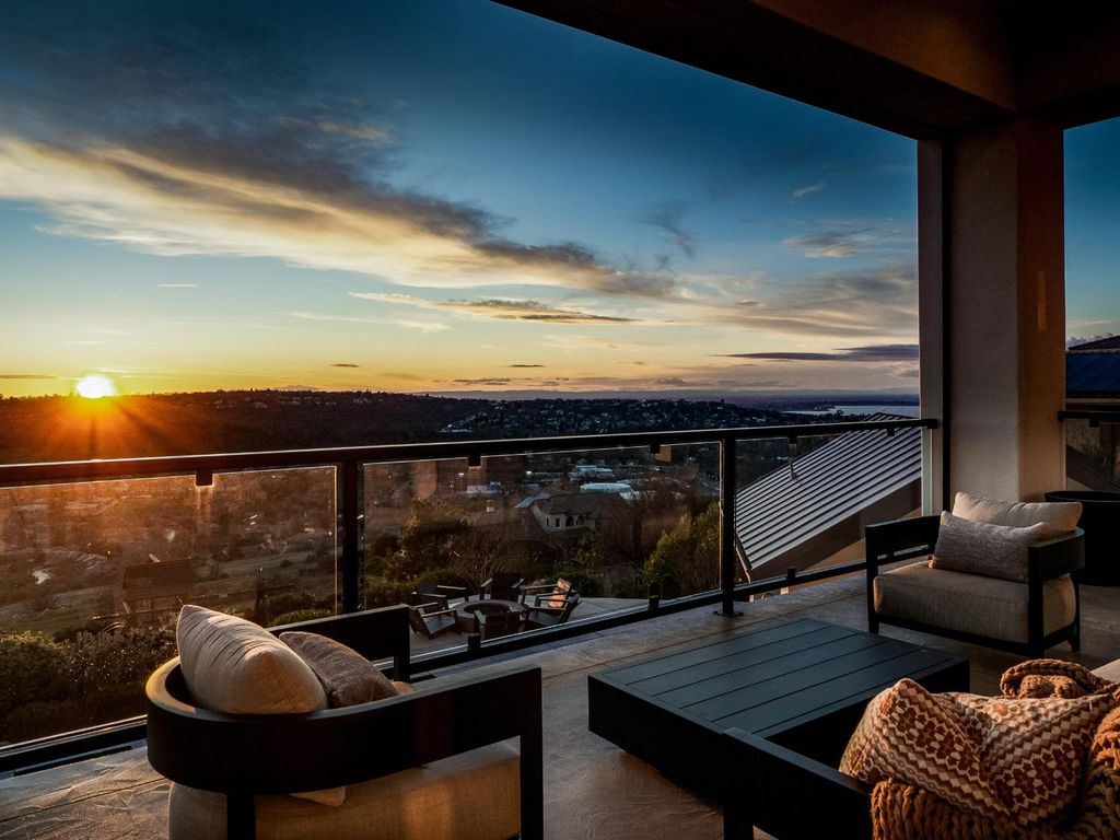 Photo of 4918 Moreau Ct, El Dorado Hills, CA 95762 (MLS # 226000689)