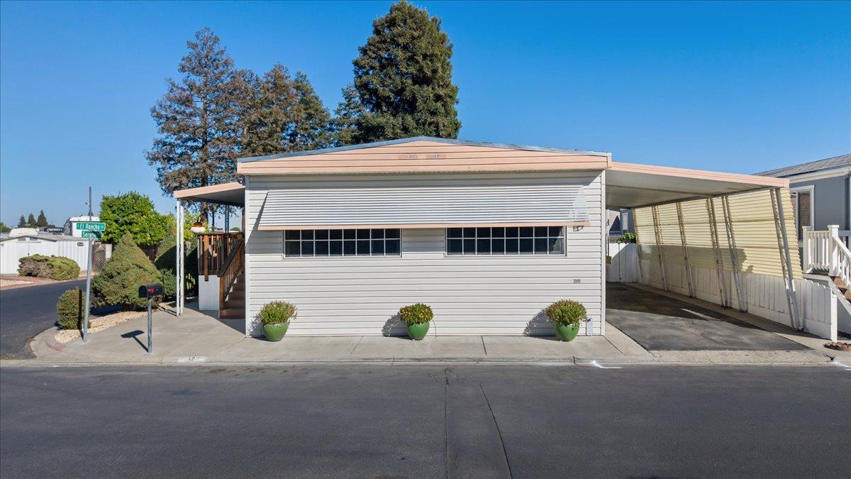 1830 E Yosemite Avenue 12