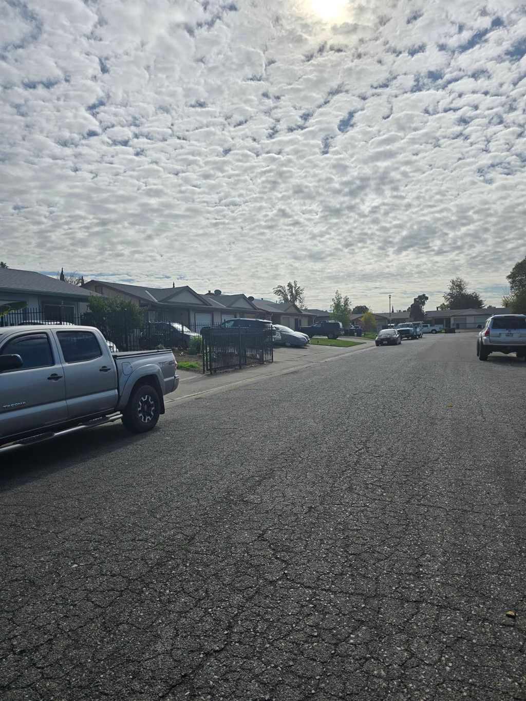 Photo of 7462 Della Circle, Sacramento, CA 95828 (MLS # 225142884)