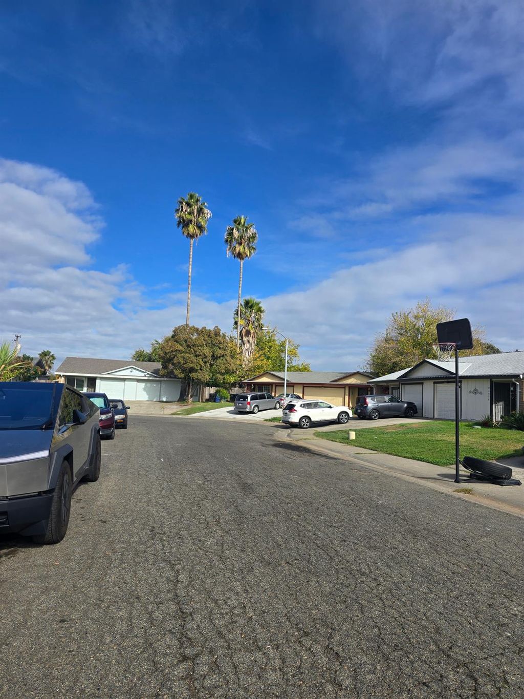 Photo of 7462 Della Circle, Sacramento, CA 95828 (MLS # 225142884)