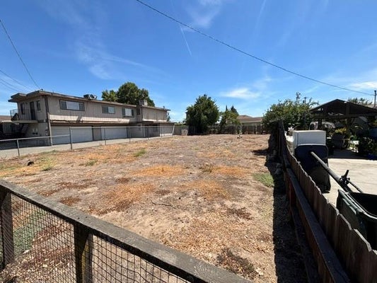 130 W WETMORE ST, MANTECA, CA 95337 - Image f7f164a7658e8fc372582e4e4d0d1db3/753823342