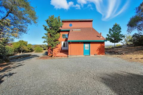 3901 Walnut Drive Rescue CA 95672