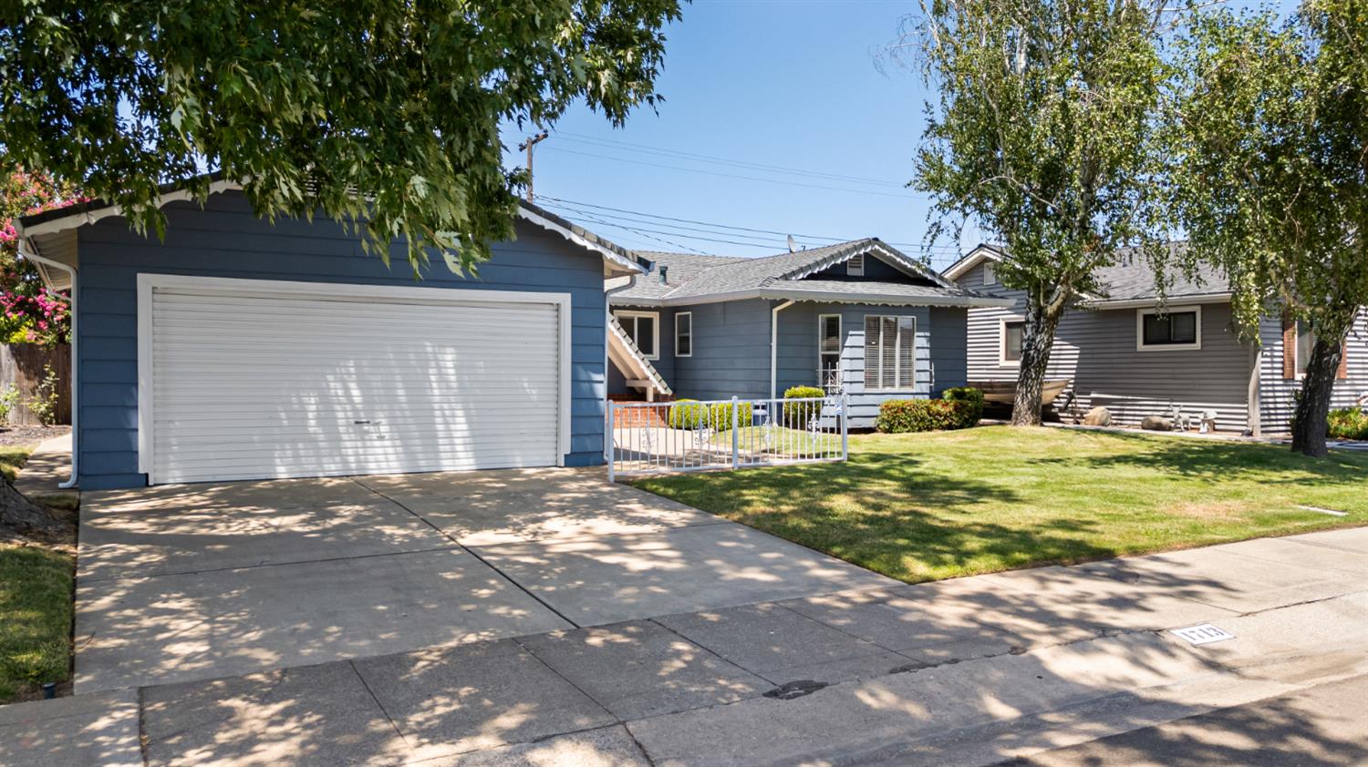 1713 W Locust Street