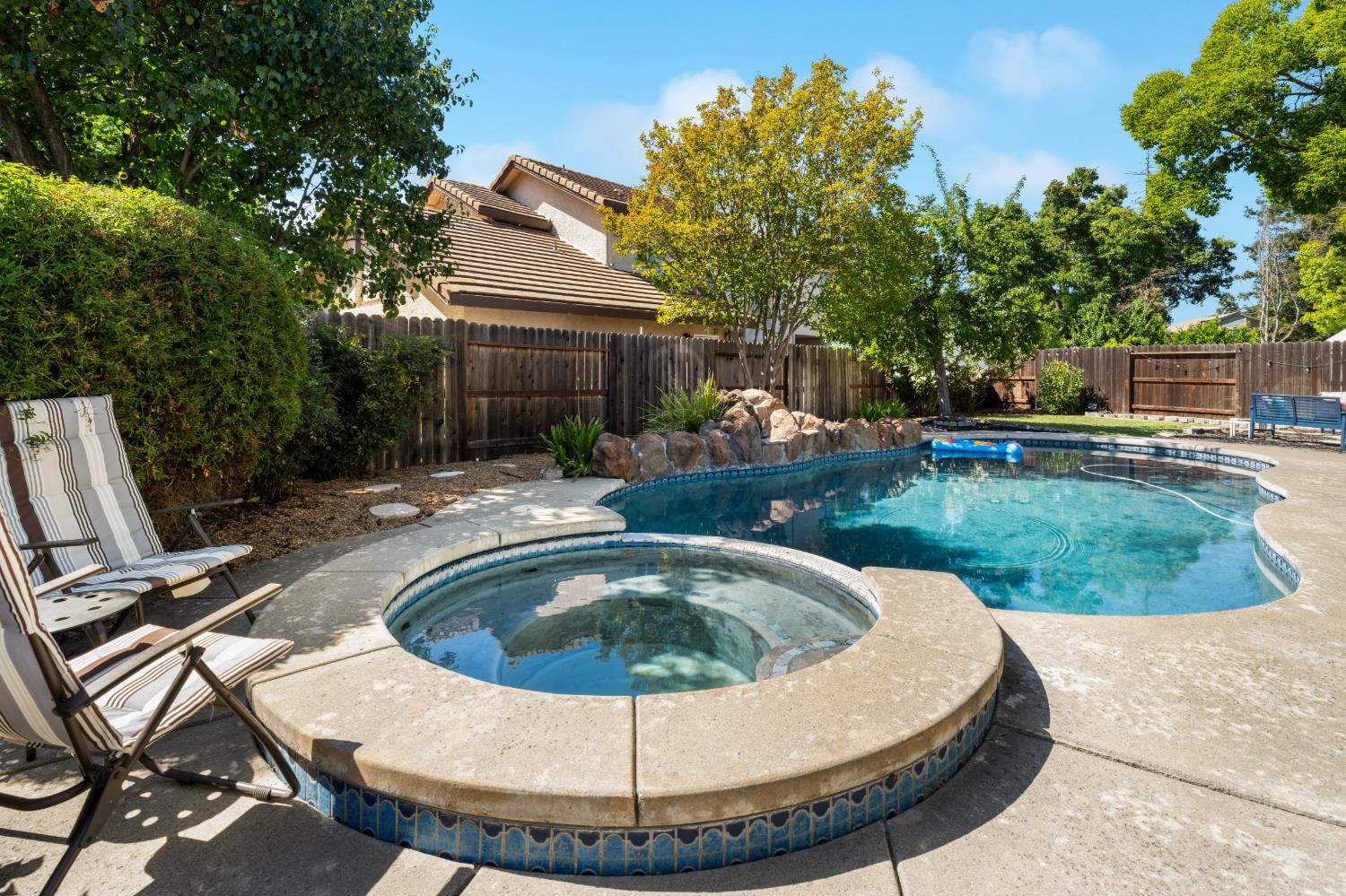 7203 Beaver Falls Way