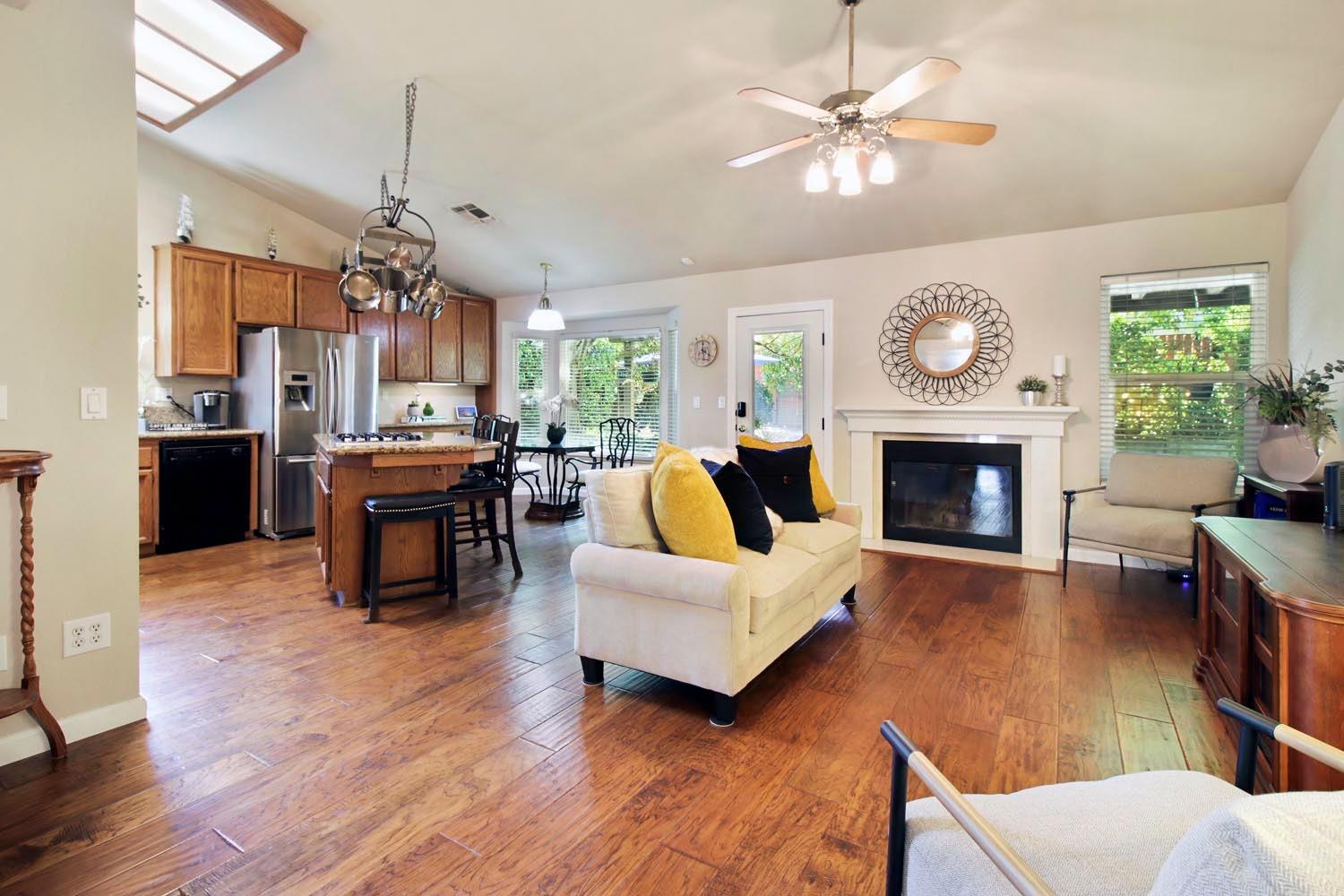 5126 Pleasantglen Way