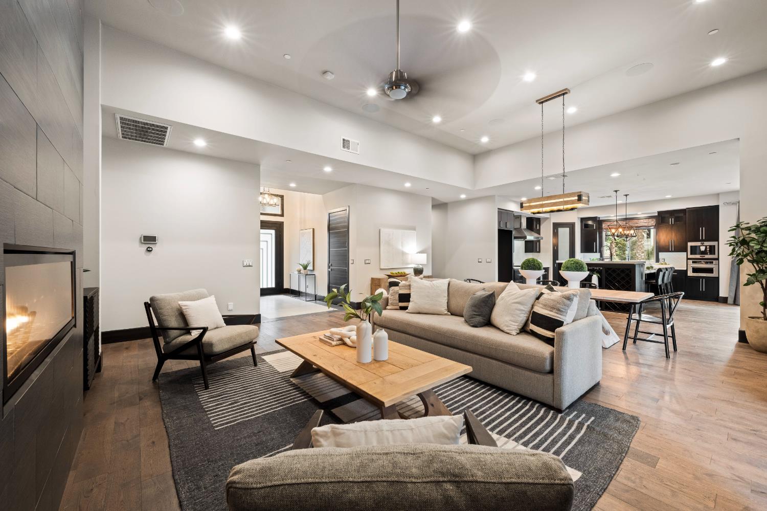 6747 Steele Oak Lane