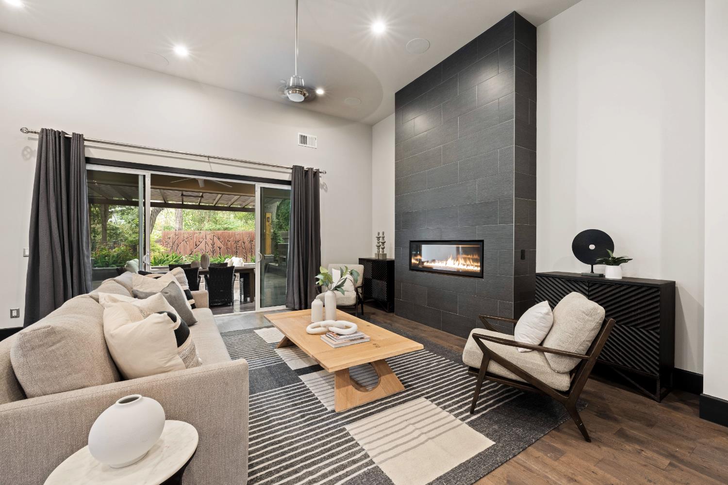 6747 Steele Oak Lane