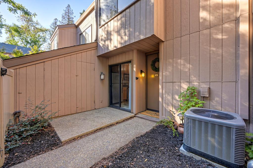 549 Woodside Oaks 3