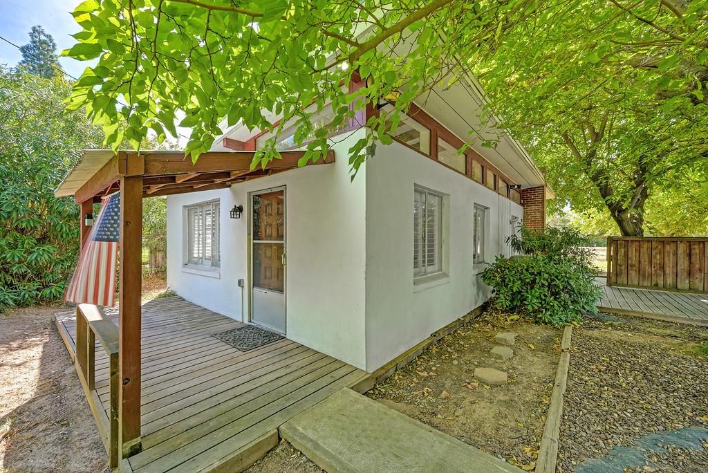 3810 Edison Avenue