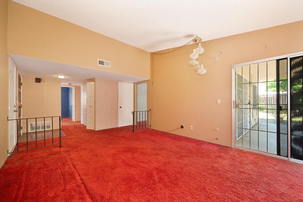 9402 Mira Del Rio Way