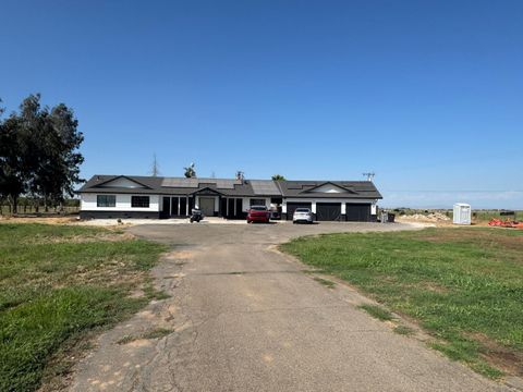 5931 Claribel Road Oakdale CA 95361