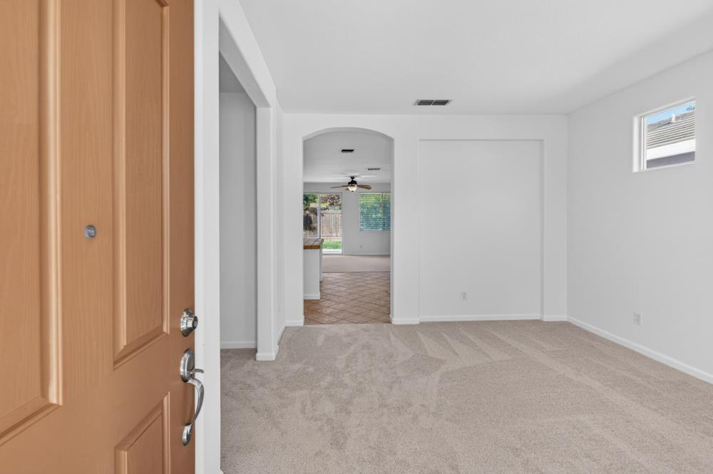 9666 Iris Meadow Way