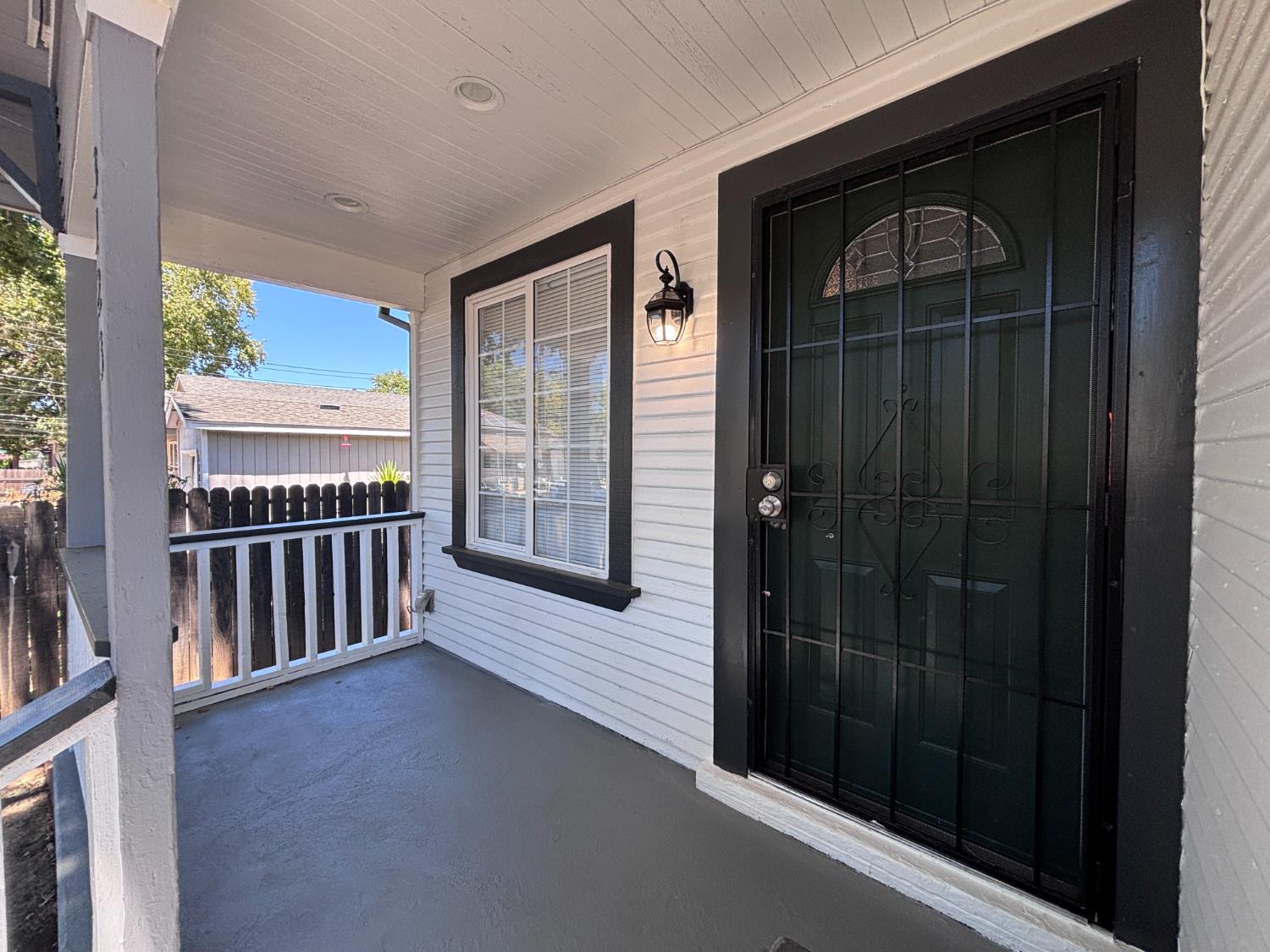 3123 Santa Cruz Way