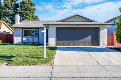 1930 Mcpeak Court Tracy CA 95376