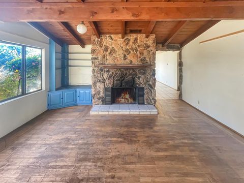 20085 Woodbury Drive Grass Valley CA 95949