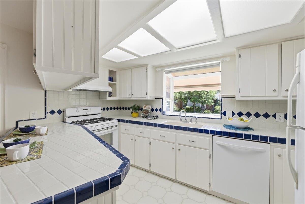 485 Perkins Way