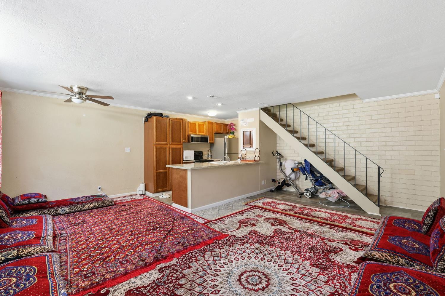 5900 Walerga Road 3