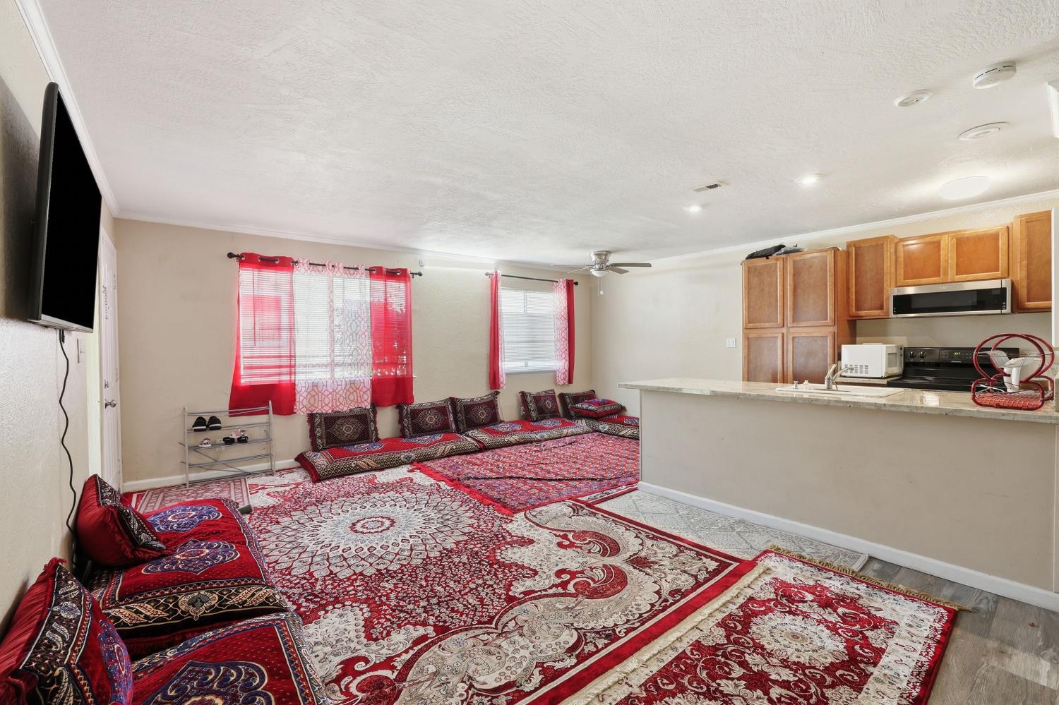 5900 Walerga Road 3